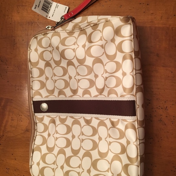 Coach - Picture 3 of 8